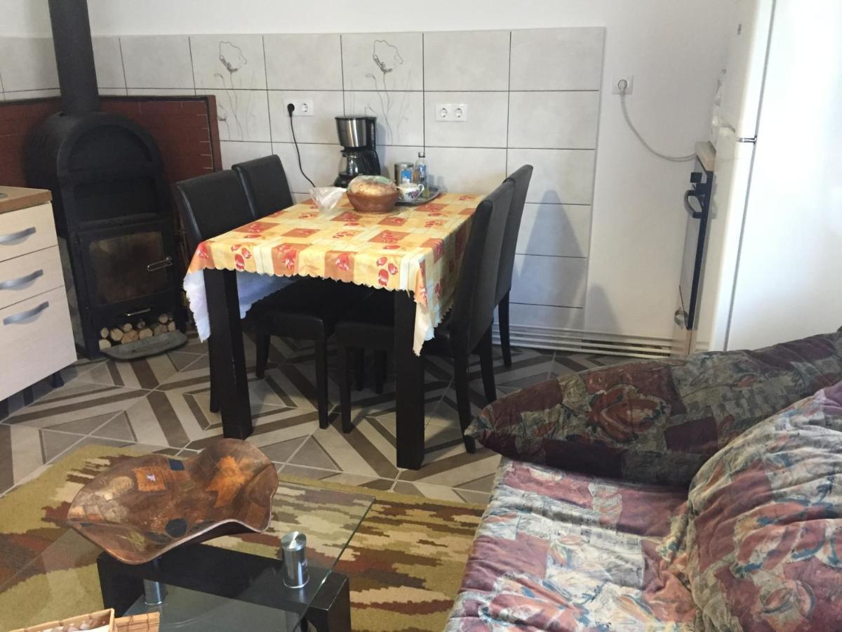 Вилла Casa Rustica Cu Terasa Медиаш Экстерьер фото